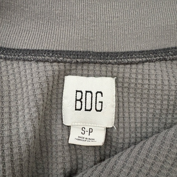 BDG Gray Off-Shoulder Sweater - Picture 3 of 3